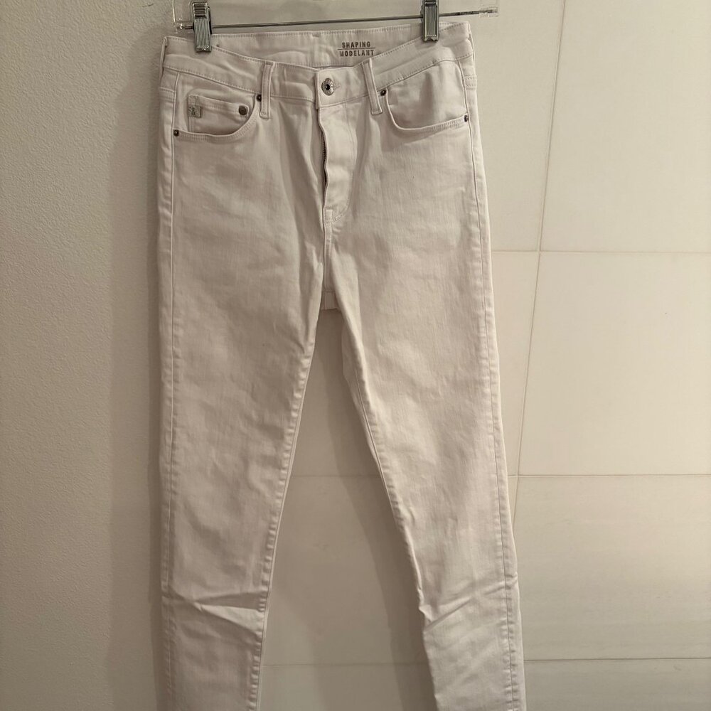 H&M Denim White Shaping Skinny Jeans Size 30 Regular Waist
